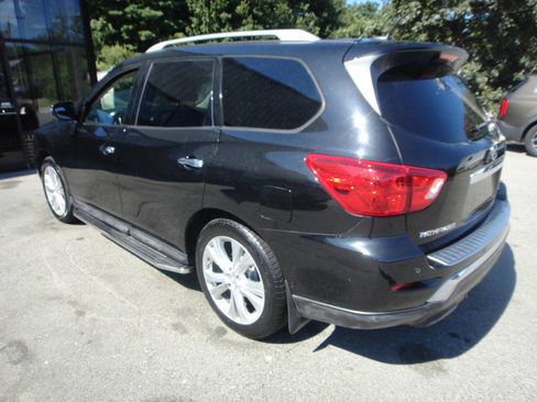 Used 2018 Nissan Pathfinder SL w/ SL Premium Package image 6