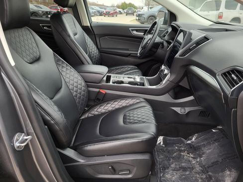 Used 2024 Ford Edge Titanium image 9