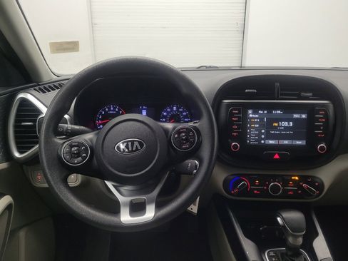 Used 2020 Kia Soul LX image 22