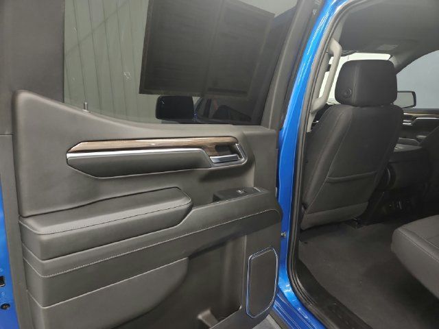 Used 2024 Chevrolet Silverado 1500 RST AWD/4WD image 23