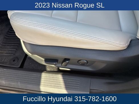 Used 2023 Nissan Rogue SL w/ SL Premium Package image 12