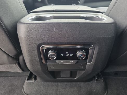 Used 2025 Chevrolet Tahoe Z71 AWD/4WD image 27