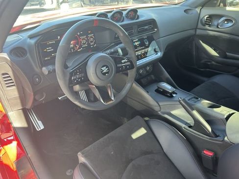 Used 2025 Nissan Z NISMO w/ Floor Mat Package image 13