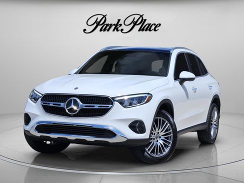 Certified 2026 Mercedes-Benz GLC 300 image 1