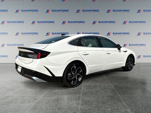 Used 2025 Hyundai Sonata SEL FWD image 5