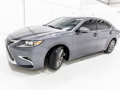 Used 2018 Lexus ES 350 w/ Premier Package FWD image 2