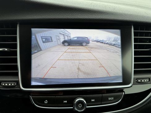 Used 2018 Buick Encore Preferred image 17