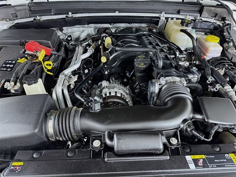 Used 2024 Jeep Wrangler Sport S image 28