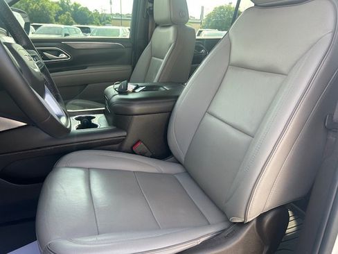 Used 2023 GMC Yukon SLT w/ SLT Premium Package RWD image 17