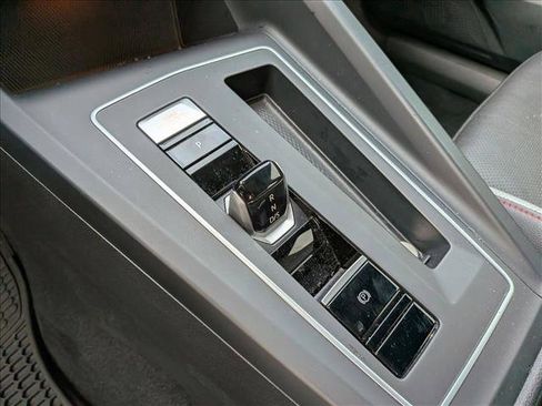 Used 2022 Volkswagen GTI Autobahn image 12