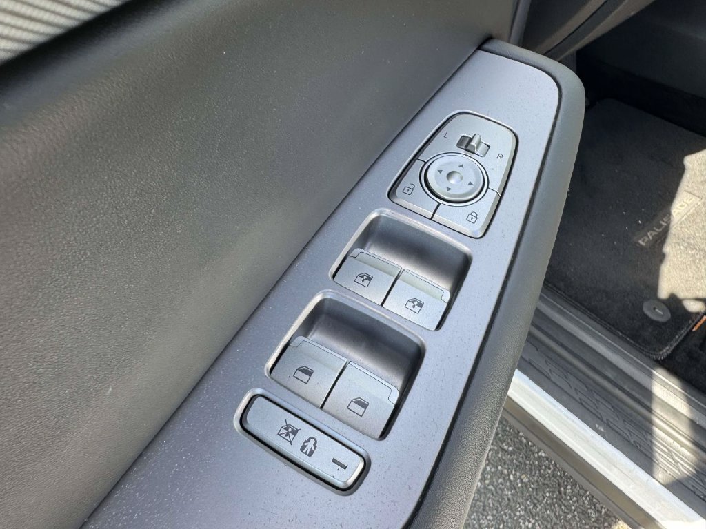 Used 2024 Hyundai Palisade SEL AWD/4WD image 19