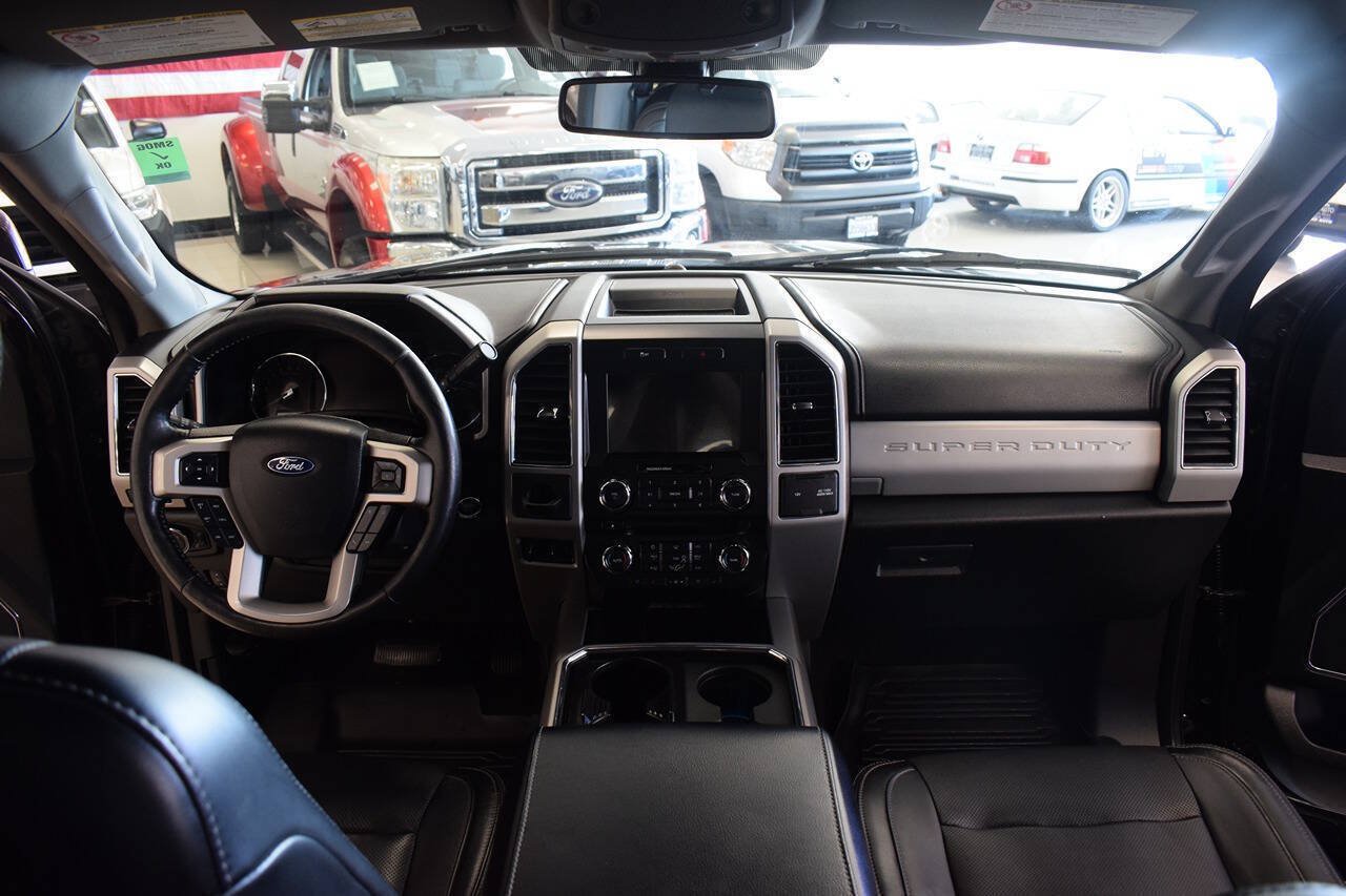 Used 2018 Ford F250 Lariat w/ Lariat Ultimate Package RWD image 32