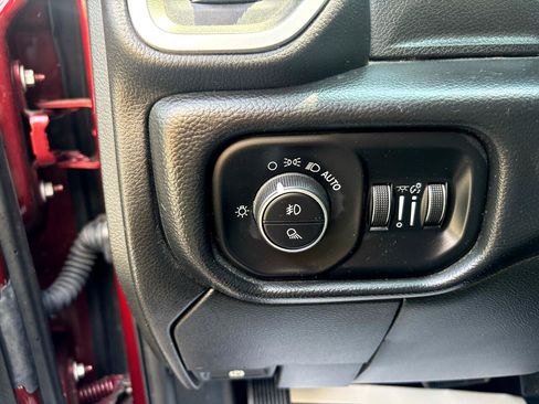 Used 2019 RAM 2500 Big Horn image 23
