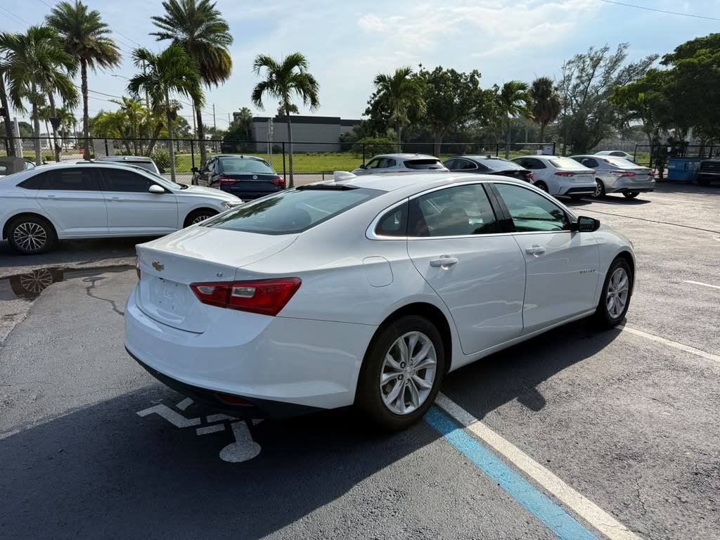 Used 2023 Chevrolet Malibu LT FWD image 3