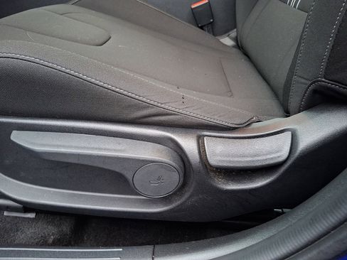 Used 2023 Hyundai Elantra SEL w/ Convenience Package image 15