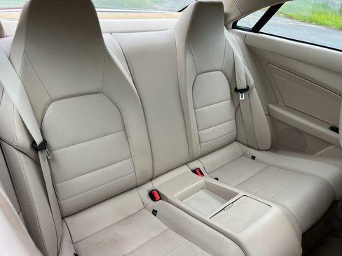 Used 2014 Mercedes-Benz E 350 4MATIC Coupe image 19