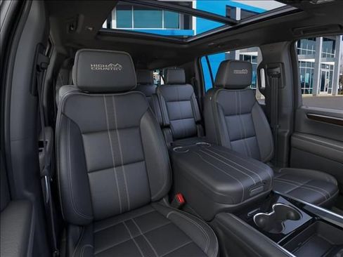 New 2026 Chevrolet Suburban High Country AWD/4WD image 16