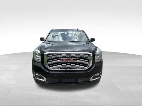 Used 2018 GMC Yukon Denali w/ Denali Ultimate Package AWD/4WD image 8