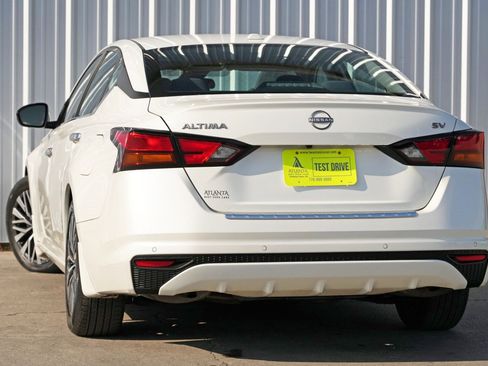 Used 2023 Nissan Altima 2.5 SV image 5