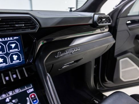 Used 2022 Lamborghini Urus image 47
