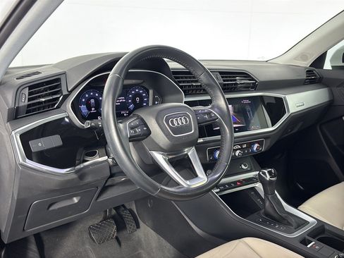 Used 2020 Audi Q3 2.0T Premium AWD/4WD image 4