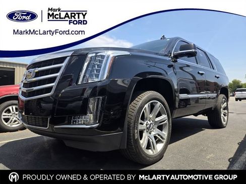 Used 2020 Cadillac Escalade Luxury AWD/4WD image 1