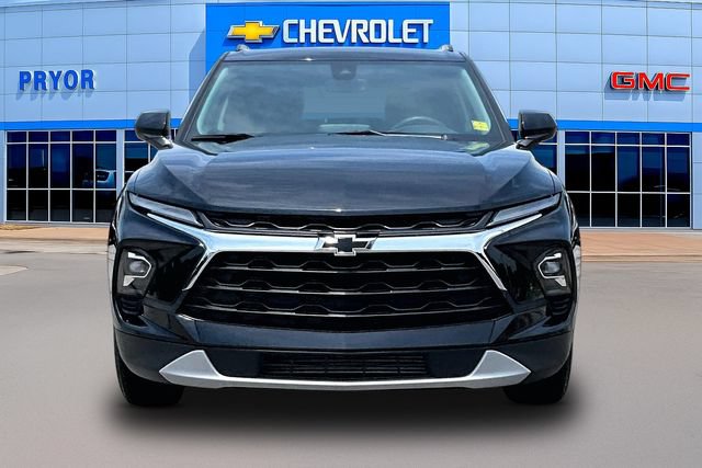 Used 2024 Chevrolet Blazer LT w/ Convenience Package FWD image 2