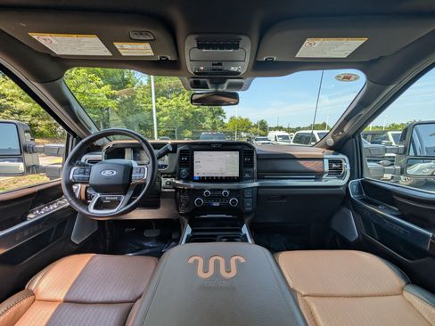 Certified 2025 Ford F350 King Ranch AWD/4WD image 17