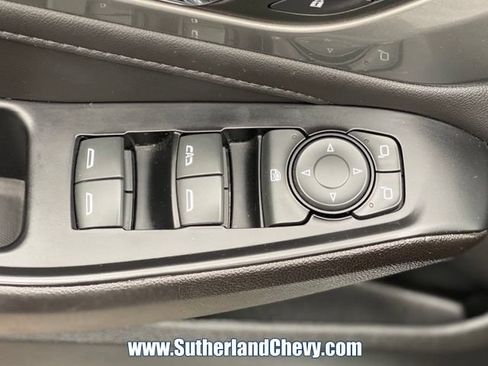 Used 2023 Chevrolet Traverse LT FWD image 15