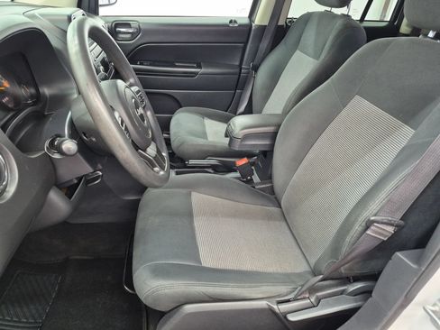 Used 2016 Jeep Compass Sport w/ Power Value Group FWD image 9