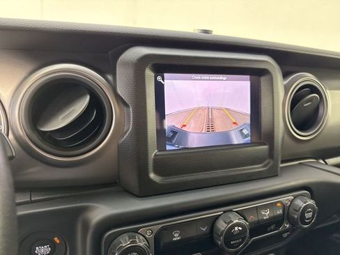 Used 2022 Jeep Gladiator Sport w/ Trailer Tow Package AWD/4WD image 7