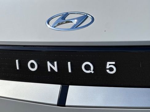 Used 2024 Hyundai Ioniq 5 SEL RWD image 34