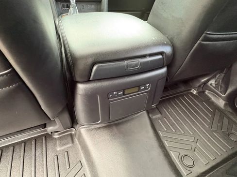 Used 2021 Nissan Armada SL w/ Captain's Chairs Package AWD/4WD image 29