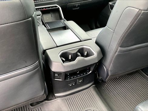 Used 2025 Toyota Sequoia Platinum AWD/4WD image 10