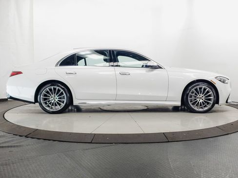 Used 2024 Mercedes-Benz S 580 4MATIC Sedan w/ AMG Line image 37
