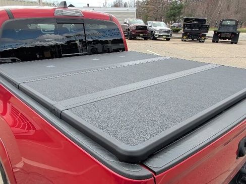 Used 2022 Toyota Tacoma SR5 image 25