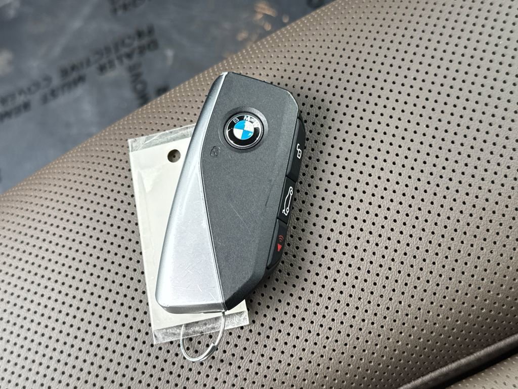 Used 2026 BMW 530i xDrive AWD/4WD image 38