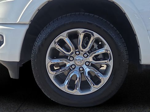Used 2022 RAM 1500 Laramie w/ Sport Appearance Package AWD/4WD image 8