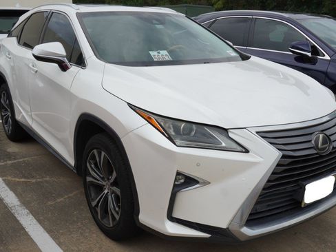 Used 2017 Lexus RX 350 FWD w/ Premium Package image 3