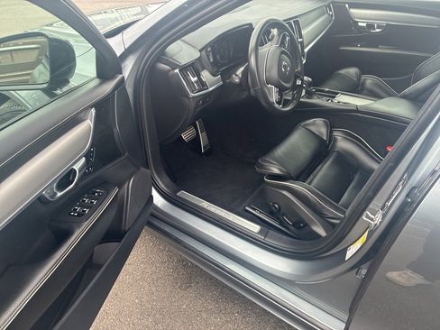 Used 2020 Volvo S90 T6 R-Design w/ Protection Package image 8