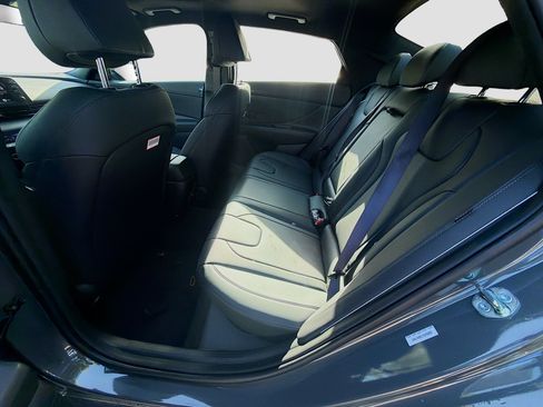 New 2026 Hyundai Elantra SEL Sport FWD image 17