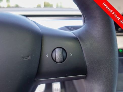 Used 2023 Tesla Model Y Performance image 14