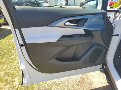 Used 2026 Chevrolet Equinox EV LT w/ Convenience Package II AWD/4WD image 20