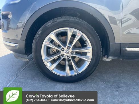 Used 2018 Ford Explorer Limited w/ Equipment Group 301A AWD/4WD image 27