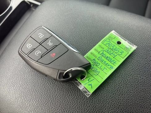 Used 2024 Chevrolet Blazer EV LT AWD/4WD image 20