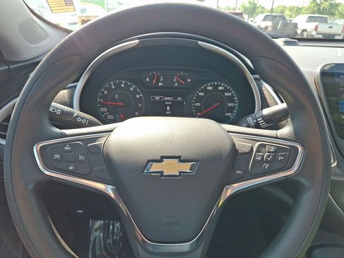 Used 2021 Chevrolet Malibu LS FWD image 17