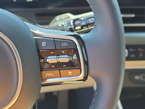 New 2026 Kia Carnival SX Prestige FWD image 33
