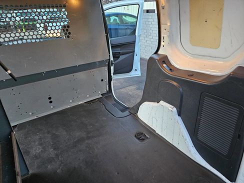Used 2015 Ford Transit Connect XL image 38