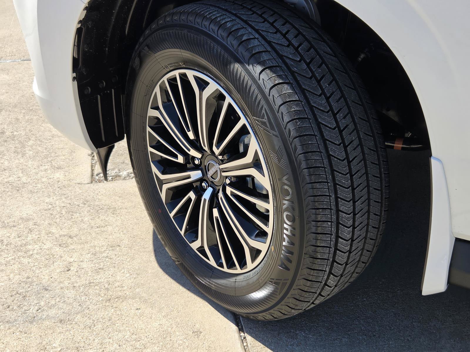 New 2026 Nissan Armada SL RWD image 9