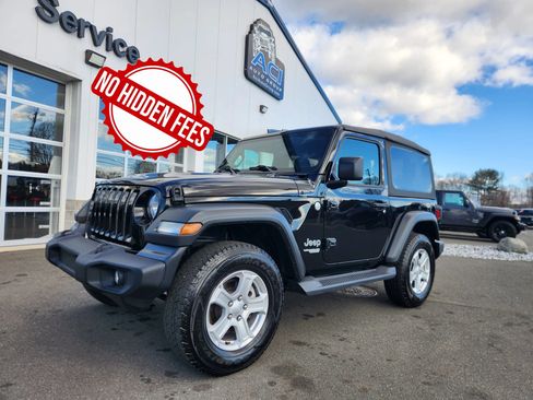 Used 2018 Jeep Wrangler Sport AWD/4WD image 2
